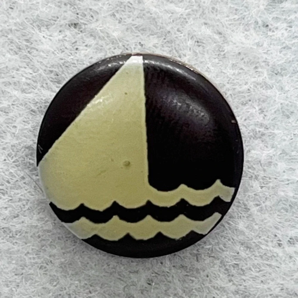 🔮‎ 5/$25 Vintage Sail And Waves Pin